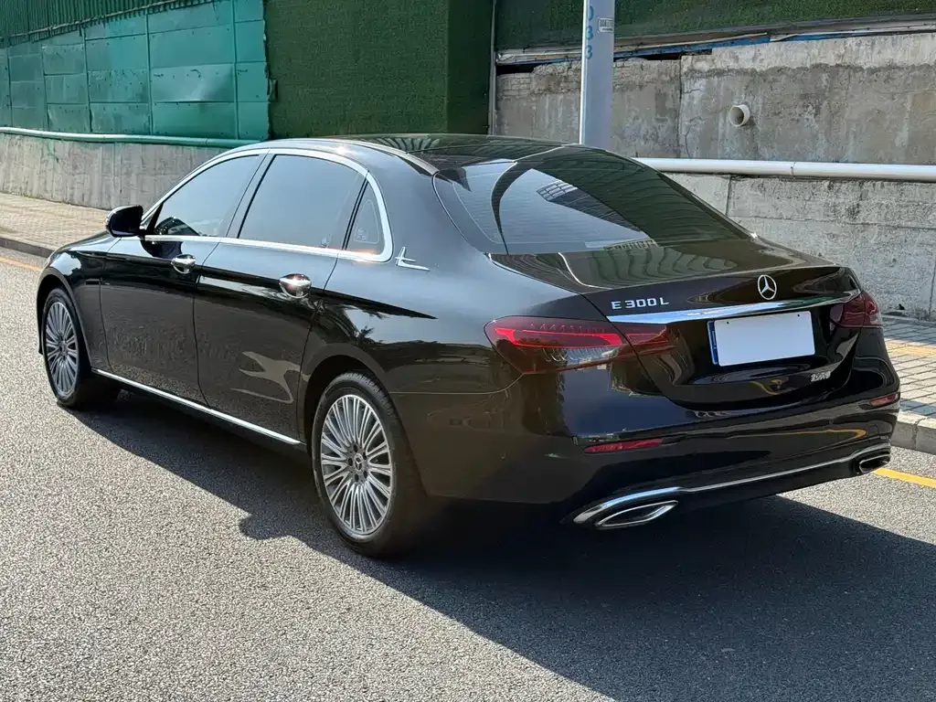Mercedes-Benz E-Class 2023 из CN, фото 5