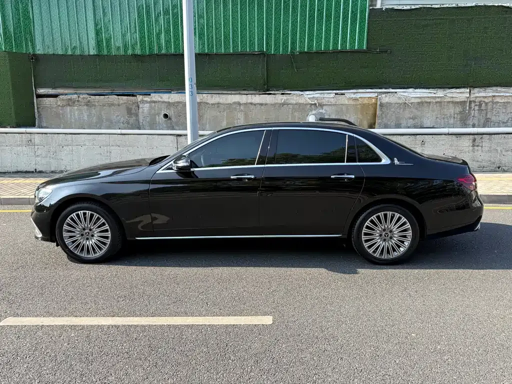 Mercedes-Benz E-Class 2023 из CN, фото 7