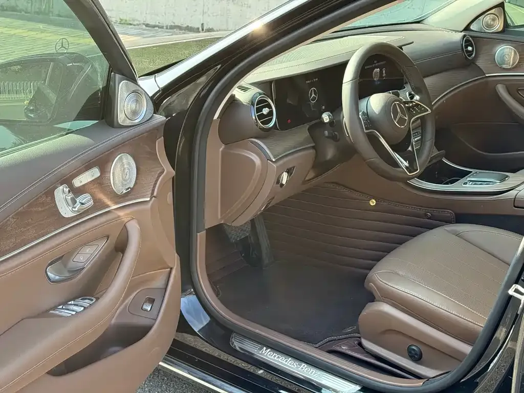 Mercedes-Benz E-Class 2023 из CN, фото 3