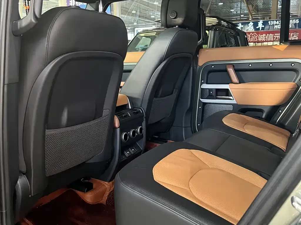 Land Rover Defender 2023 из CN, фото 2