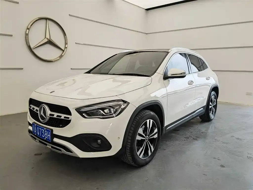 Mercedes-Benz GLA — фото 1