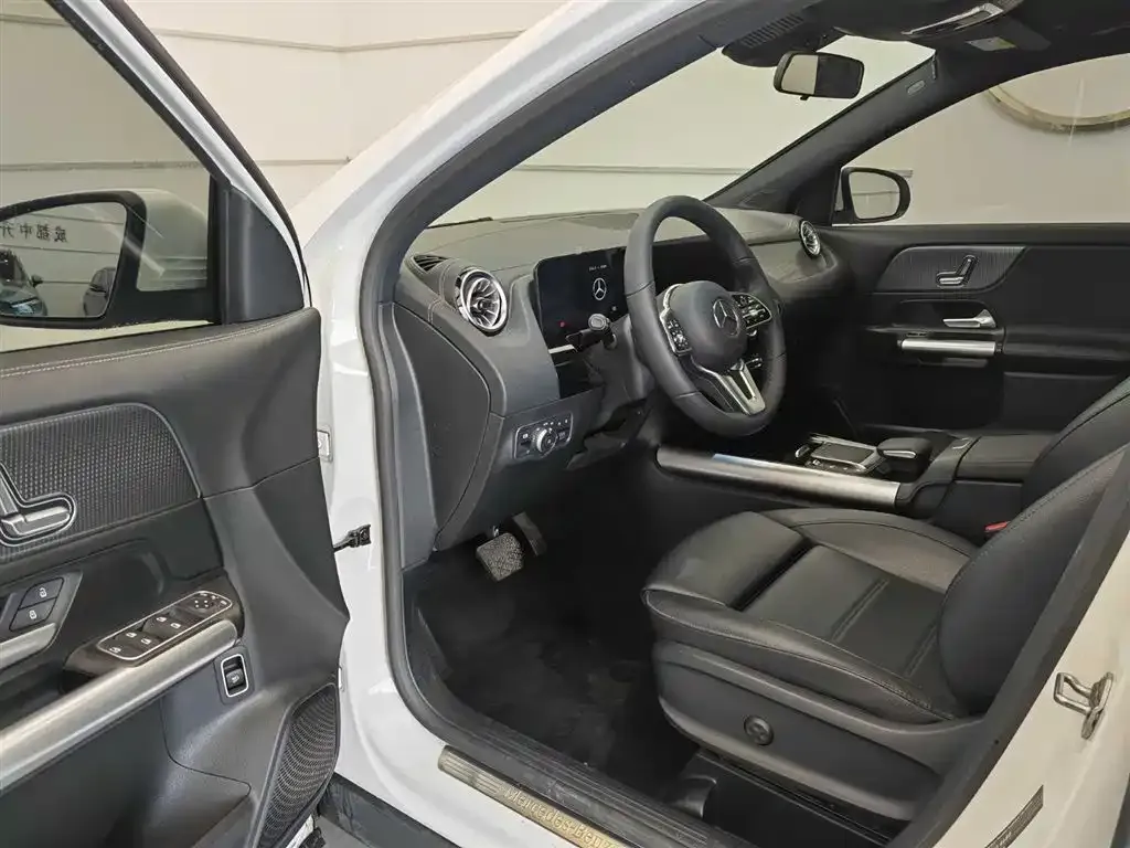 Mercedes-Benz GLA — фото 6