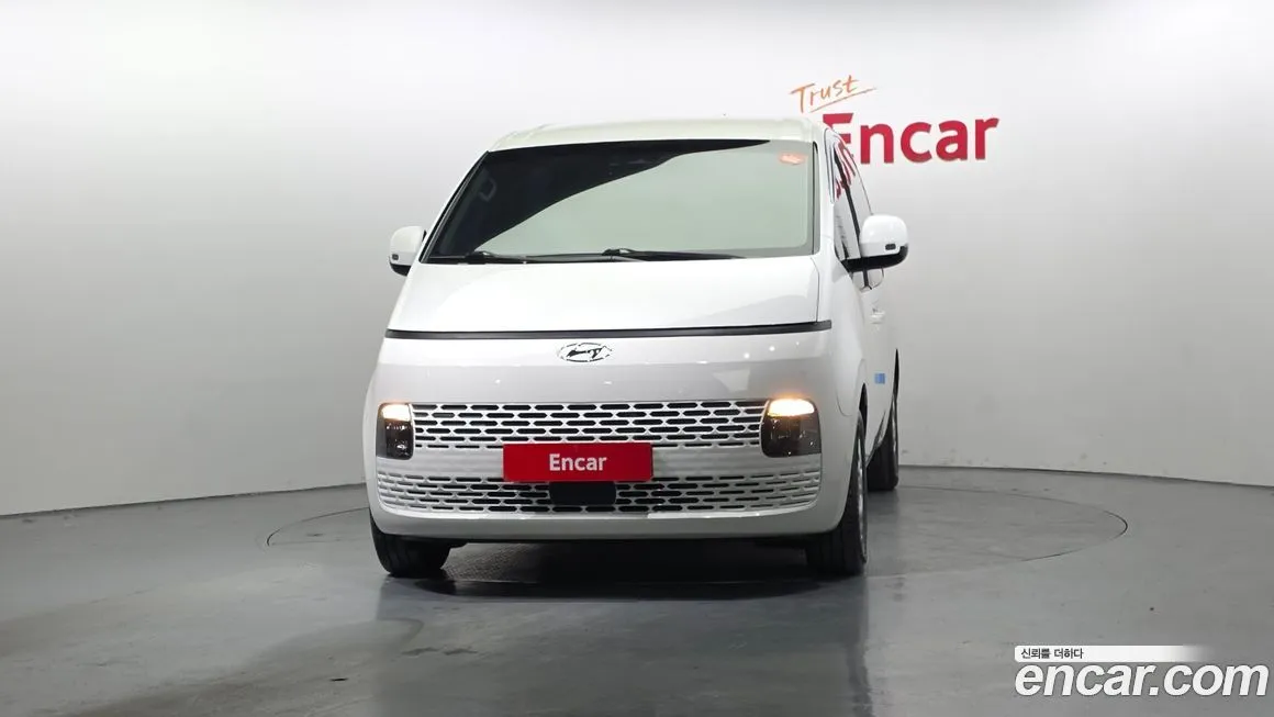 Hyundai Staria — фото 2