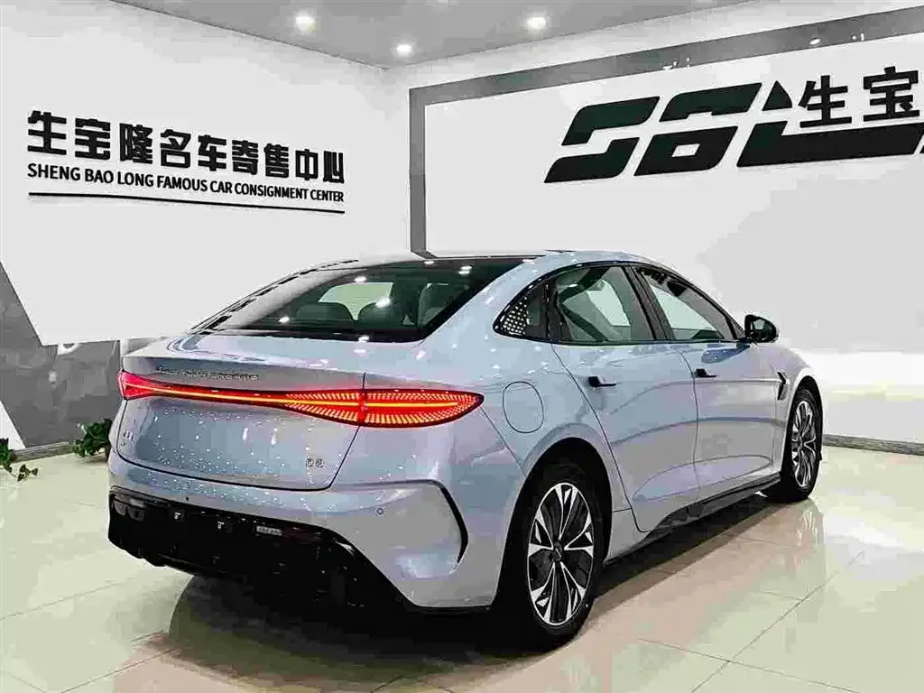 BYD Seal — фото 7