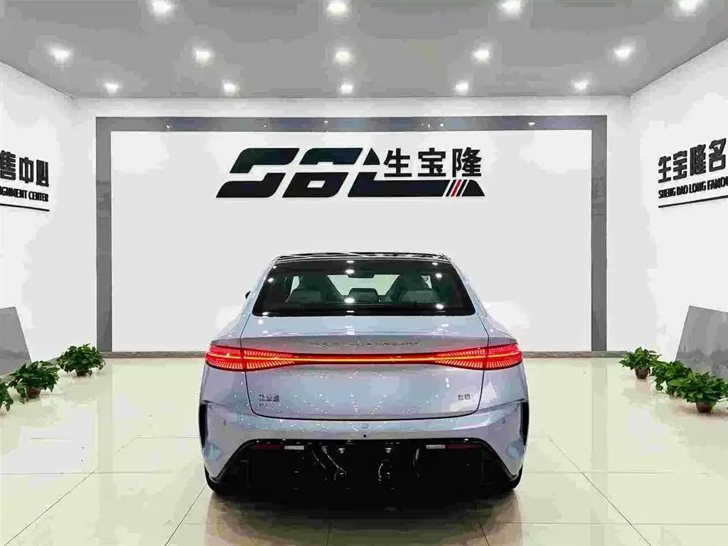 BYD Seal — фото 3