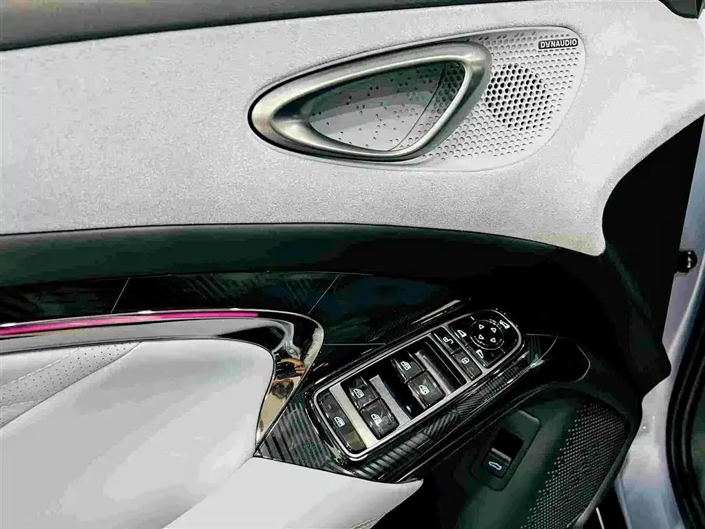 BYD Seal — фото 4