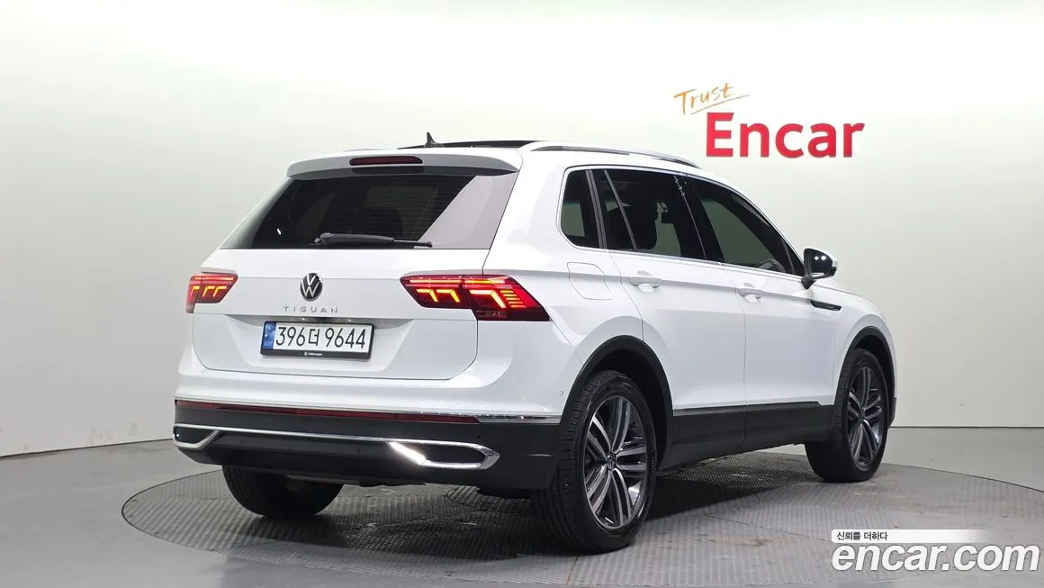 Volkswagen Tiguan — фото 2