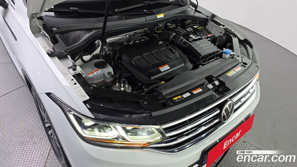Volkswagen Tiguan — фото 5