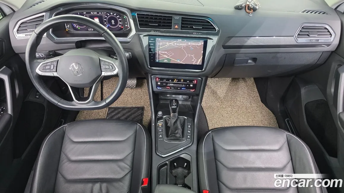 Volkswagen Tiguan — фото 9