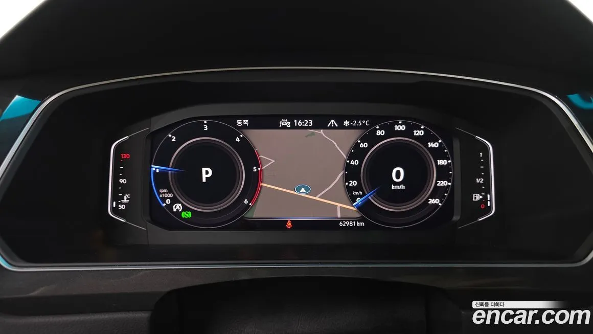 Volkswagen Tiguan — фото 8