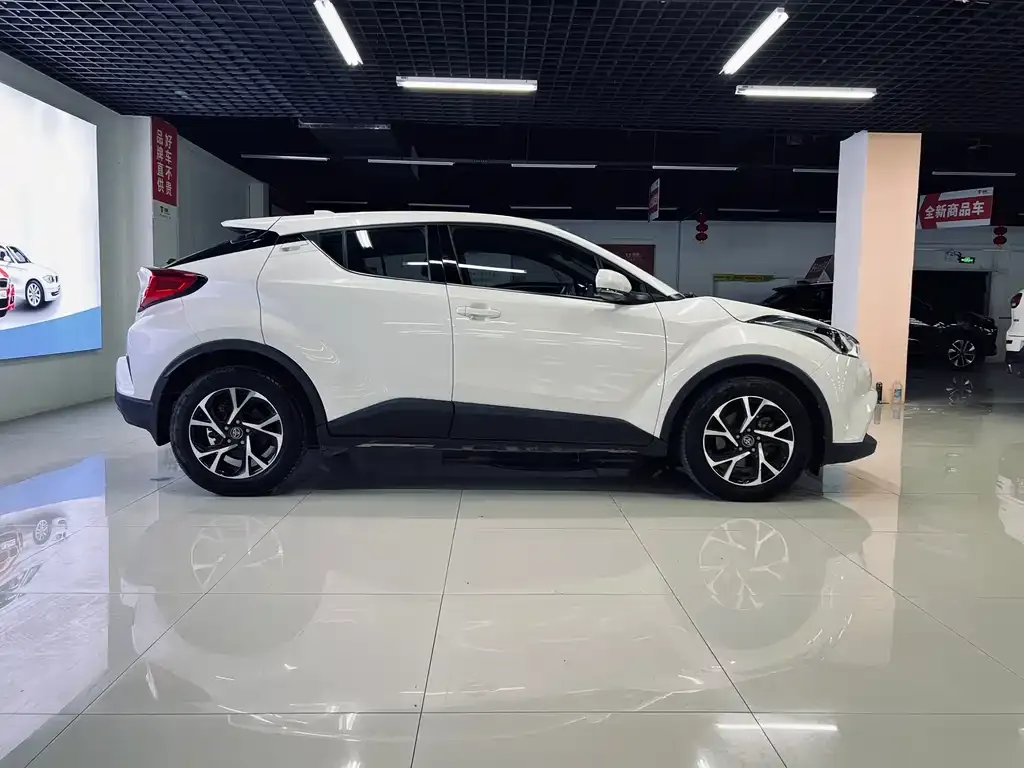 Toyota C-HR 2021 из CN, фото 8