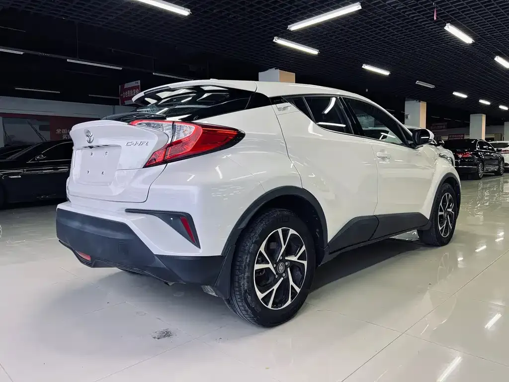 Toyota C-HR 2021 из CN, фото 7