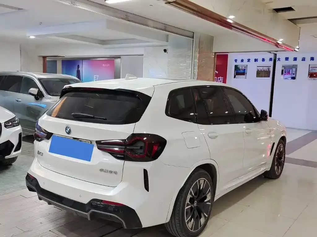 BMW iX3 2023 из CN, фото 8