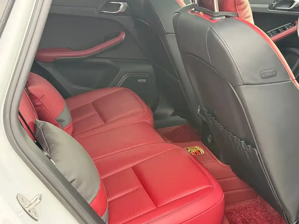 Porsche Macan 2022 из CN, фото 2