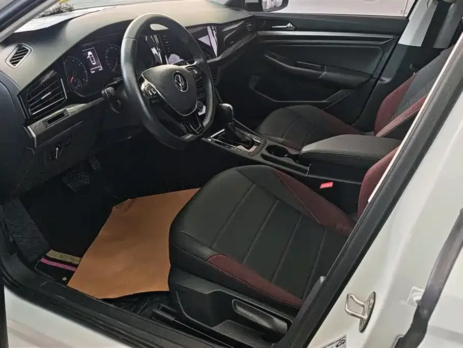 Volkswagen Bora 2022 из CN, фото 9