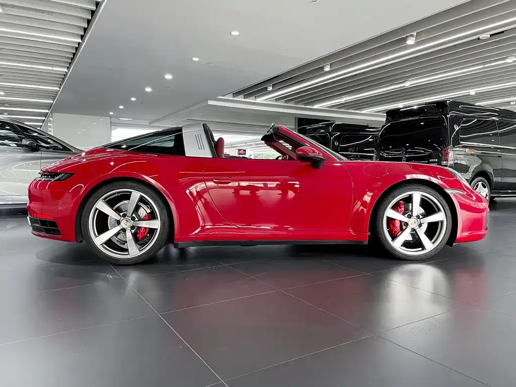 Porsche 911 2021 из CN, фото 10