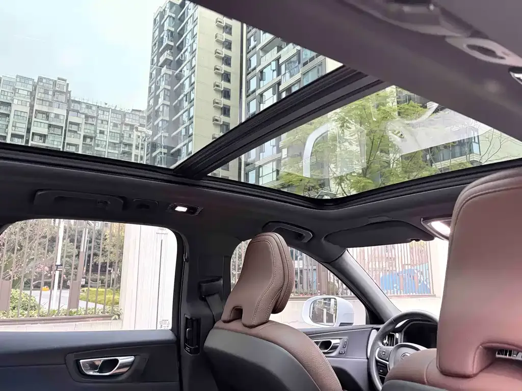 Volvo XC60 2025 из CN, фото 8