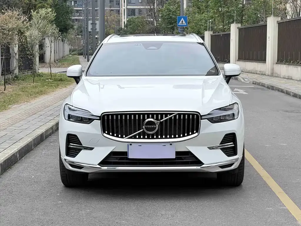 Volvo XC60 2025 из CN, фото 3