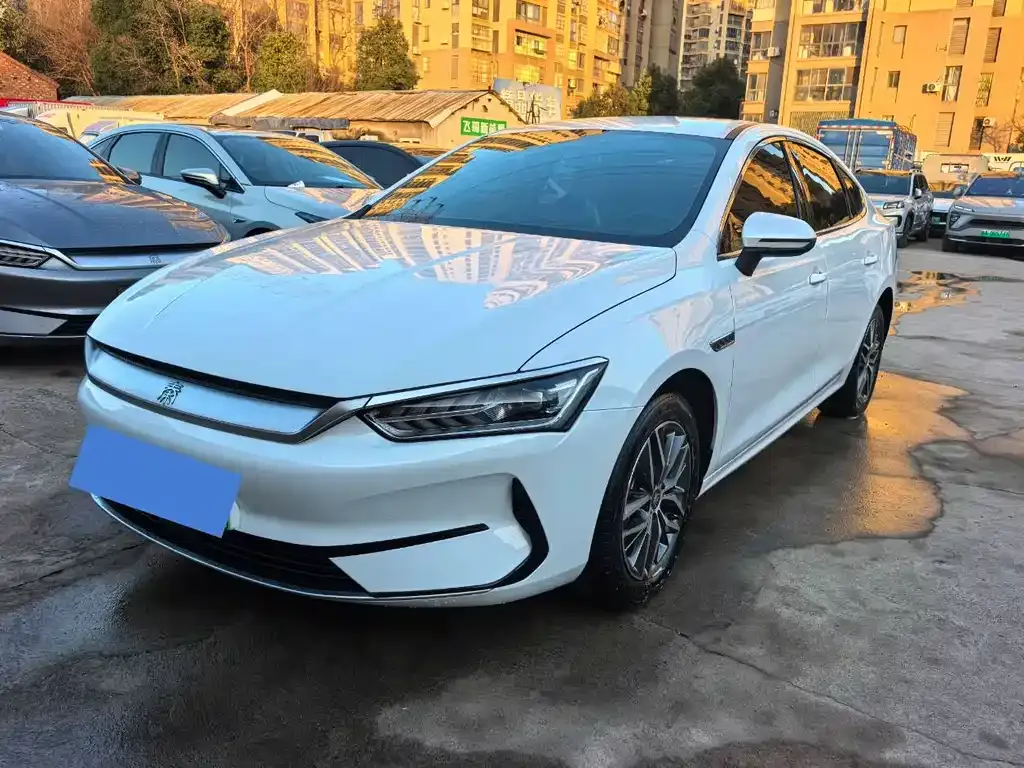 BYD Qin PLUS — фото 1
