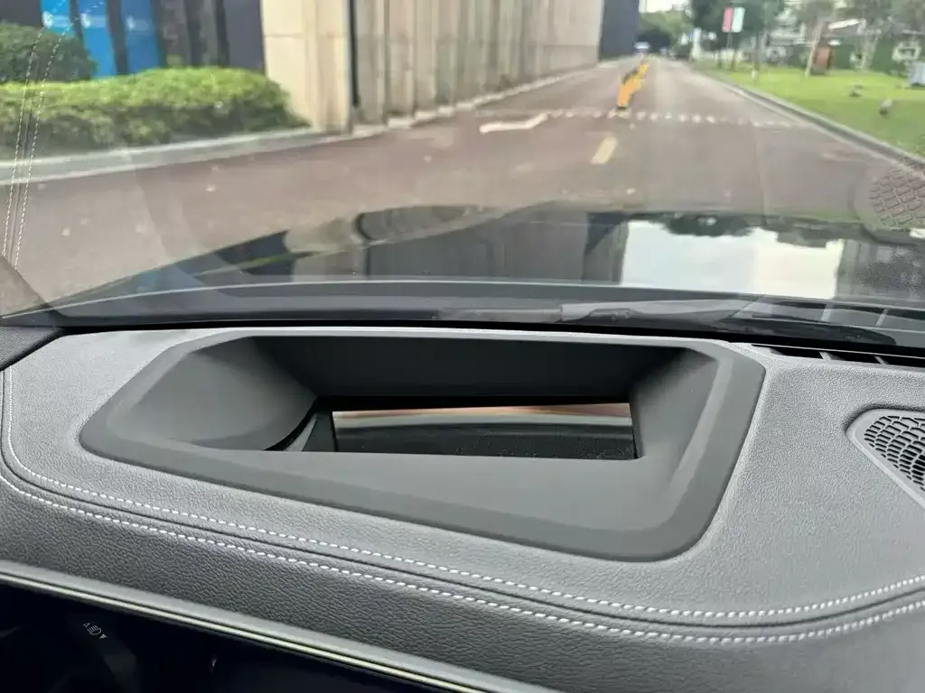 BMW 3 Series 2022 из CN, фото 6