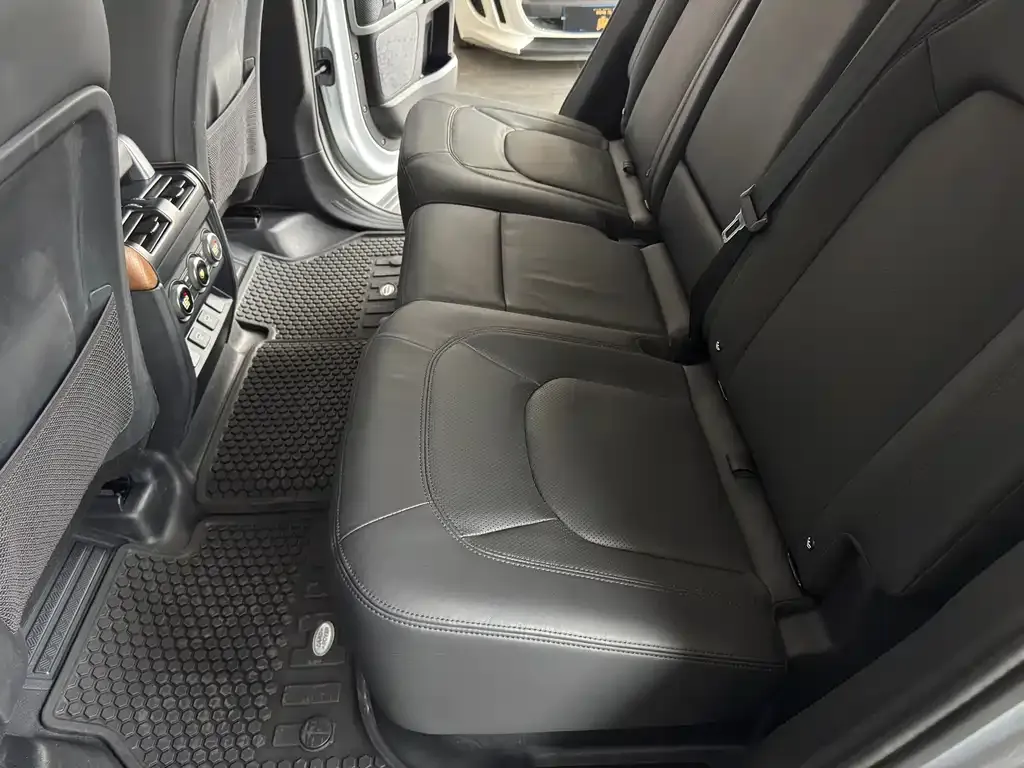 Land Rover Defender 2023 из CN, фото 7