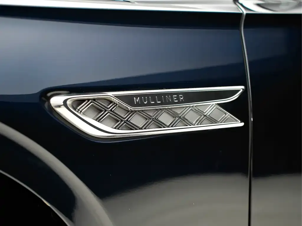 Bentley Flying Spur — фото 5