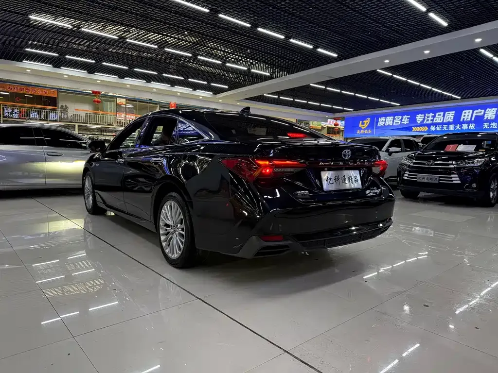 Toyota Avalon 2022 из CN, фото 9