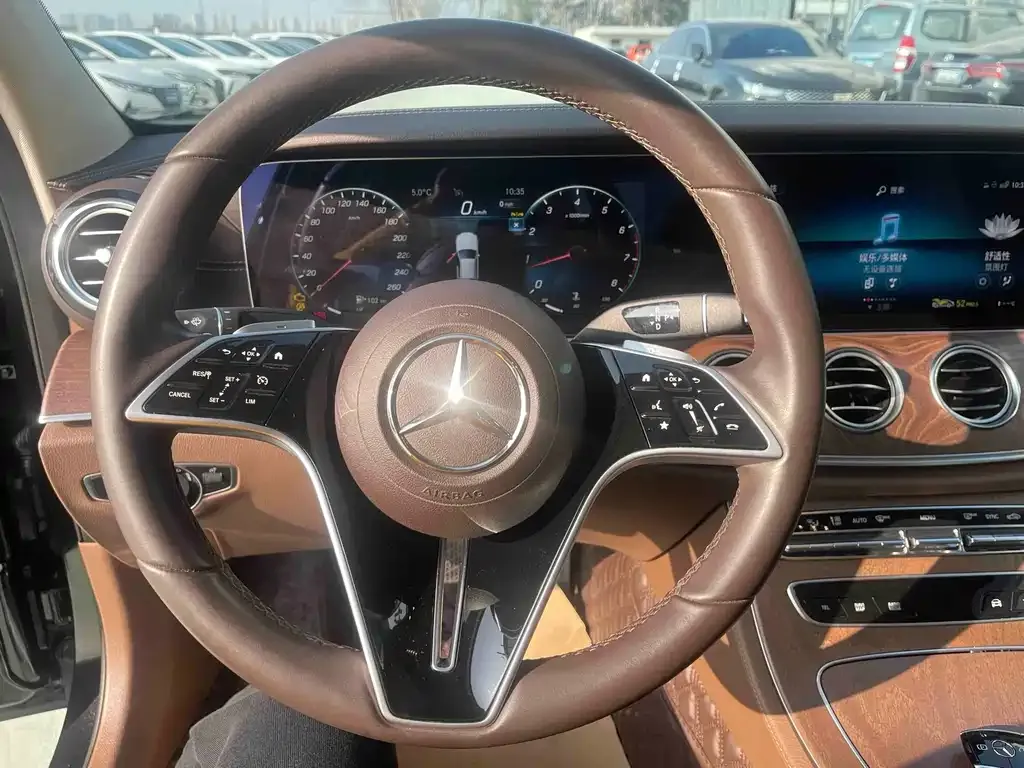 Mercedes-Benz E-Class 2023 из CN, фото 10