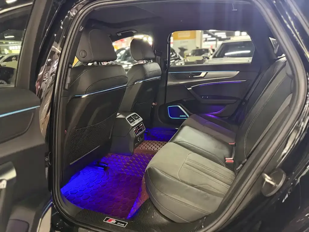 Audi A6L 2022 из CN, фото 3