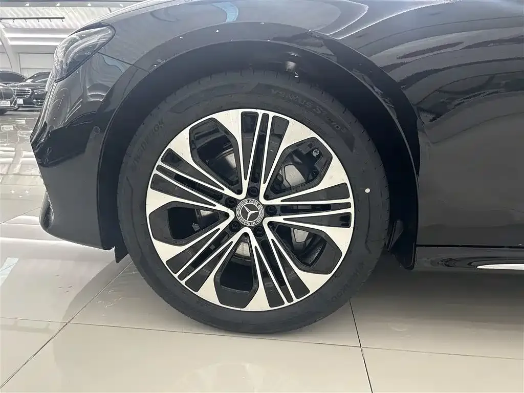 Mercedes-Benz E-Class 2025 из CN, фото 5
