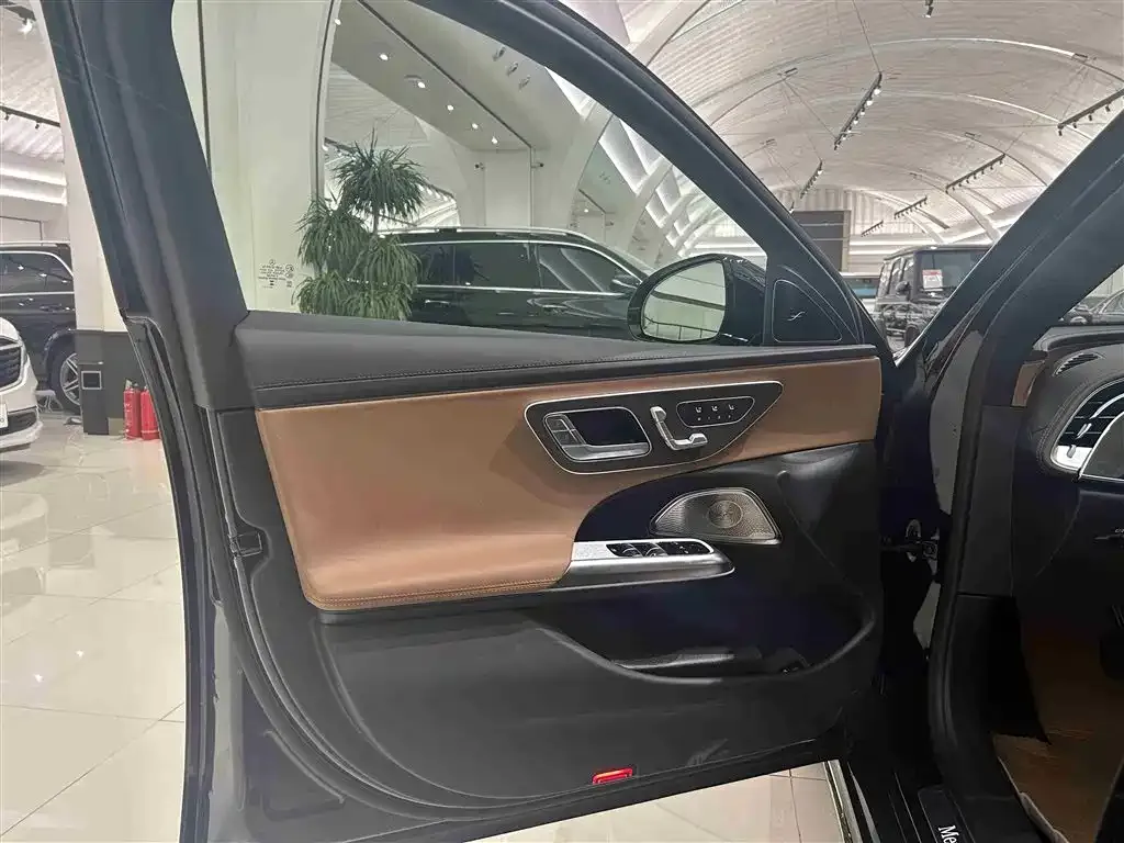 Mercedes-Benz E-Class 2025 из CN, фото 3