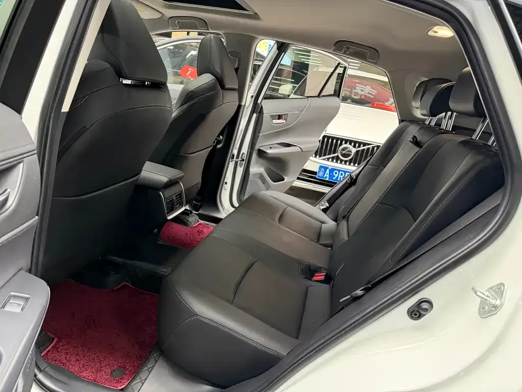 Toyota Venza 2024 из CN, фото 10