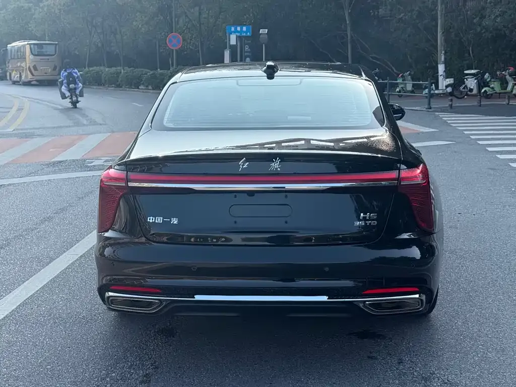 Hongqi H5 — фото 4