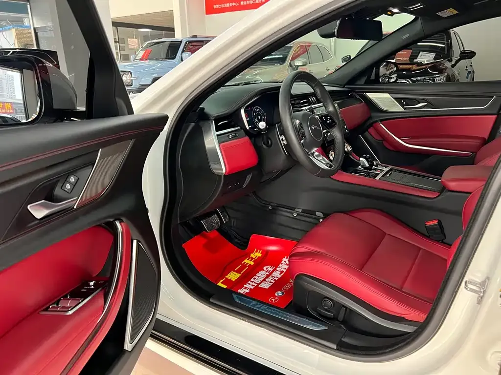 Jaguar XFL 2022 из CN, фото 10
