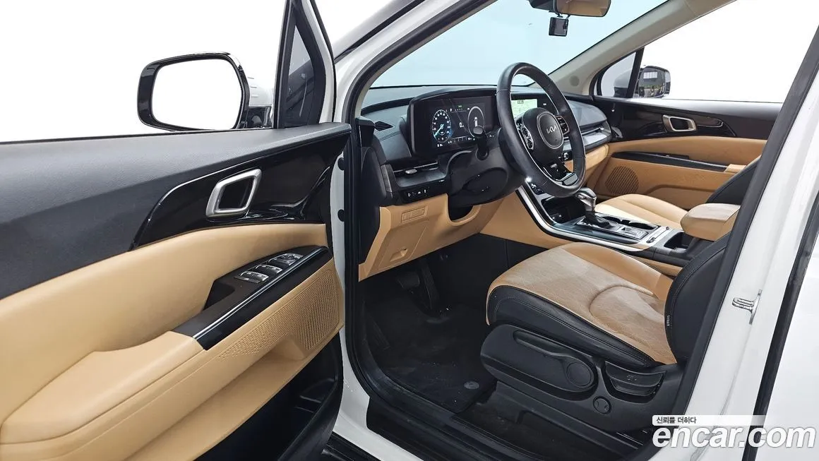 Kia Carnival — фото 10