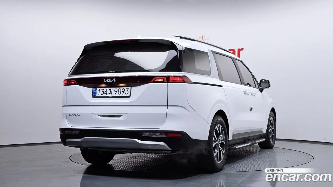 Kia Carnival — фото 2