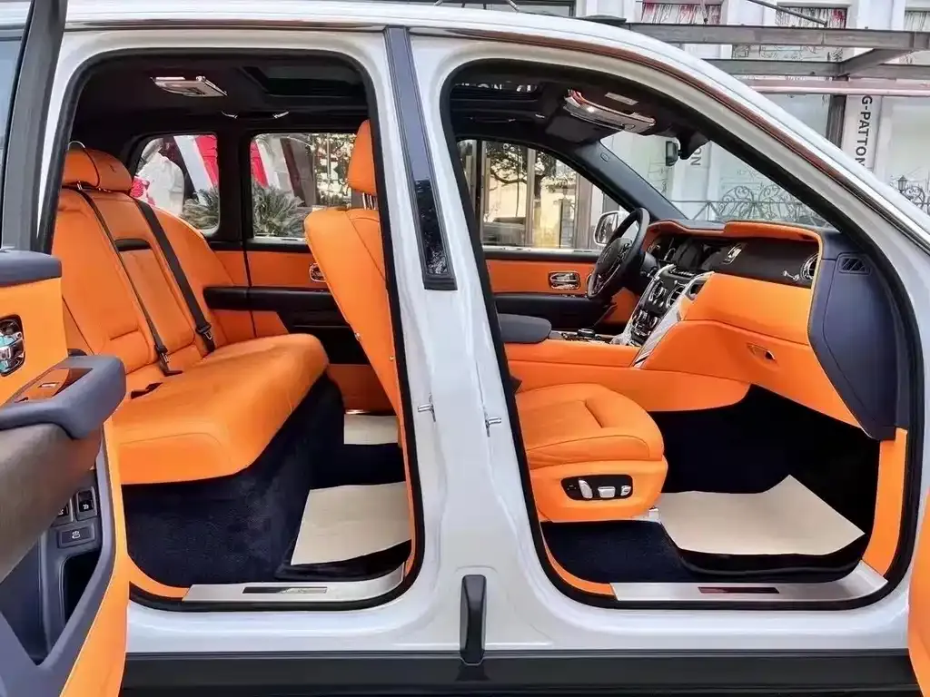 Rolls-Royce Cullinan 2021 из CN, фото 5