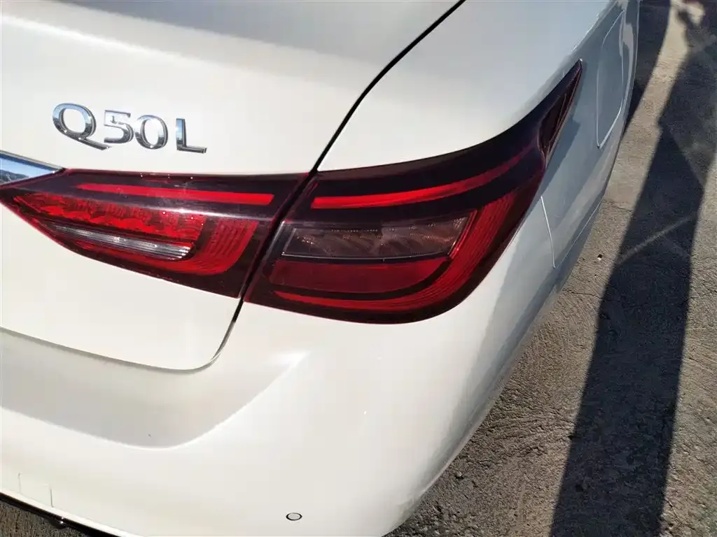 Infiniti Q50L 2021 из CN, фото 9