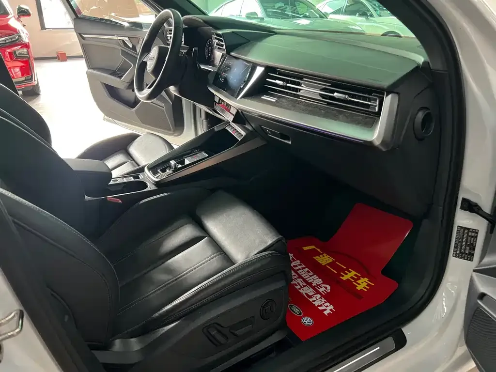 Audi A3 2024 из CN, фото 3