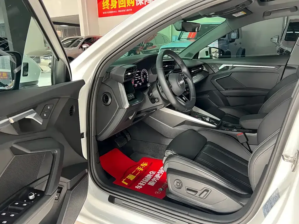 Audi A3 2024 из CN, фото 6
