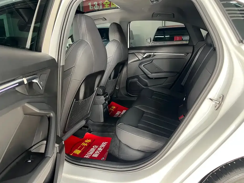 Audi A3 2024 из CN, фото 10