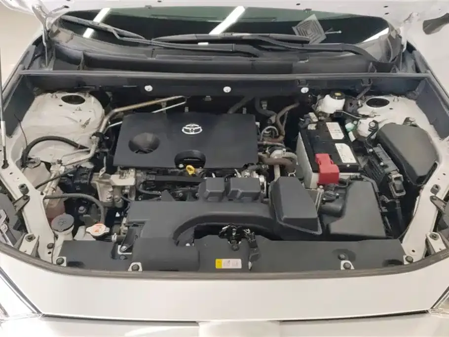 Toyota RAV4 2023 из CN, фото 10