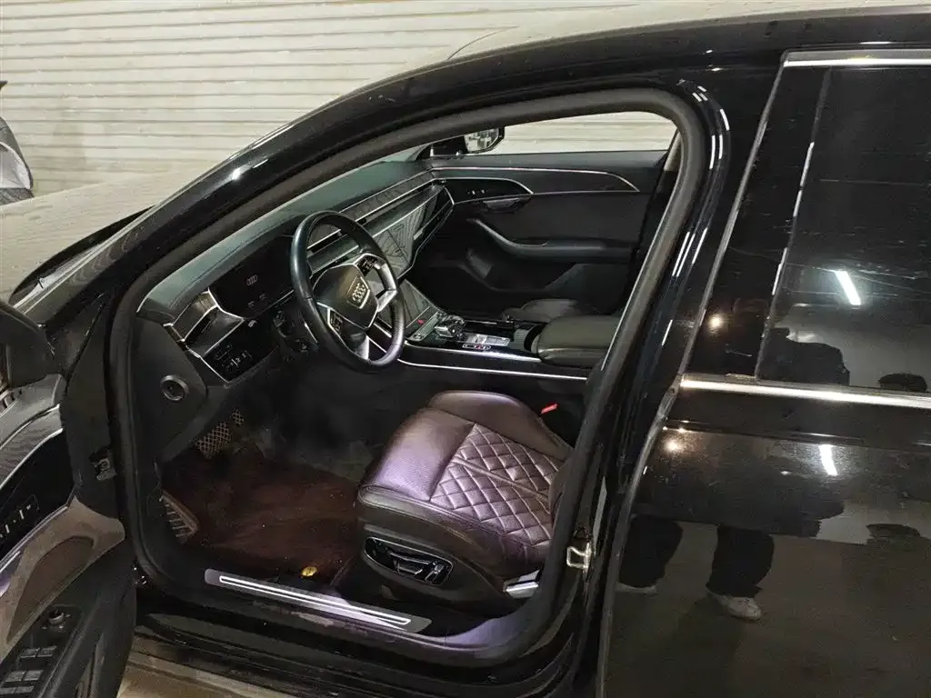 Audi A8 2021 из CN, фото 5