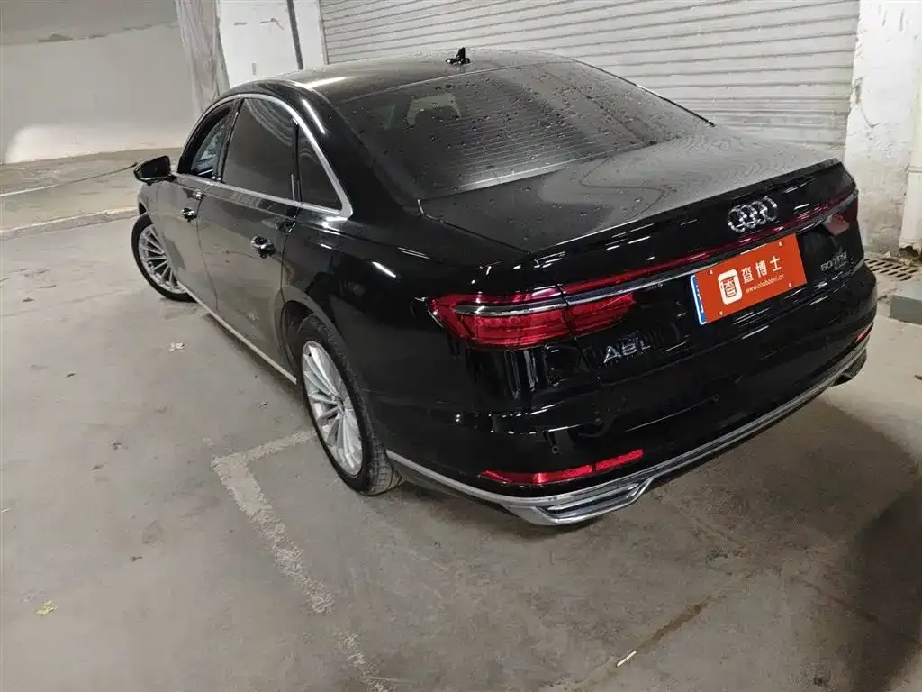 Audi A8 2021 из CN, фото 2
