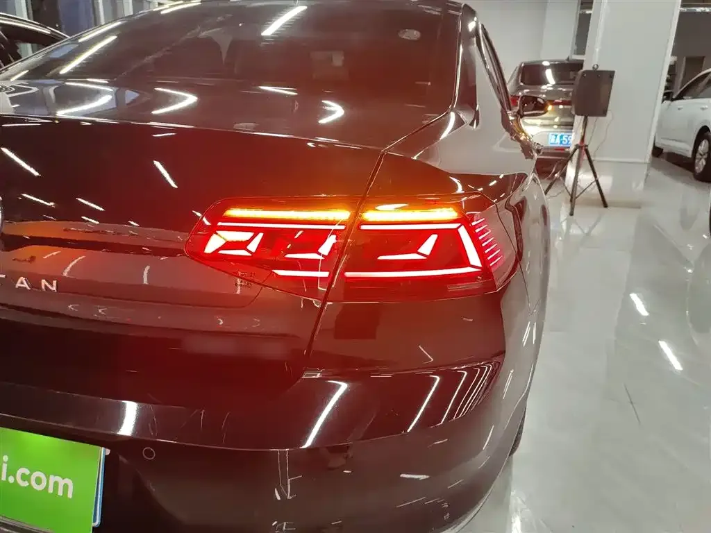 Volkswagen Magotan 2024 из CN, фото 3