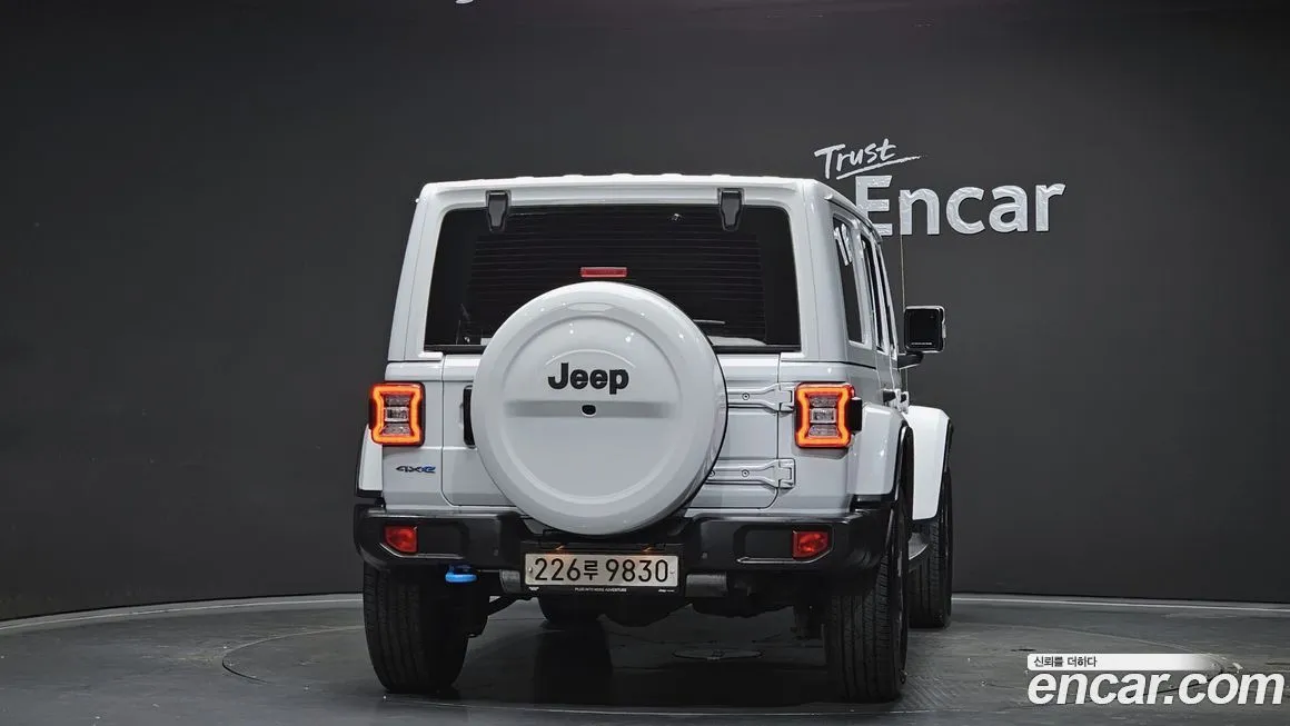 Jeep Wrangler 2022 из KR, фото 2