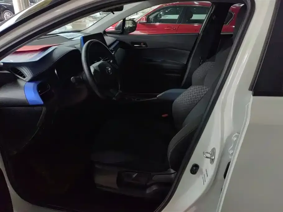 Toyota C-HR 2021 из CN, фото 9