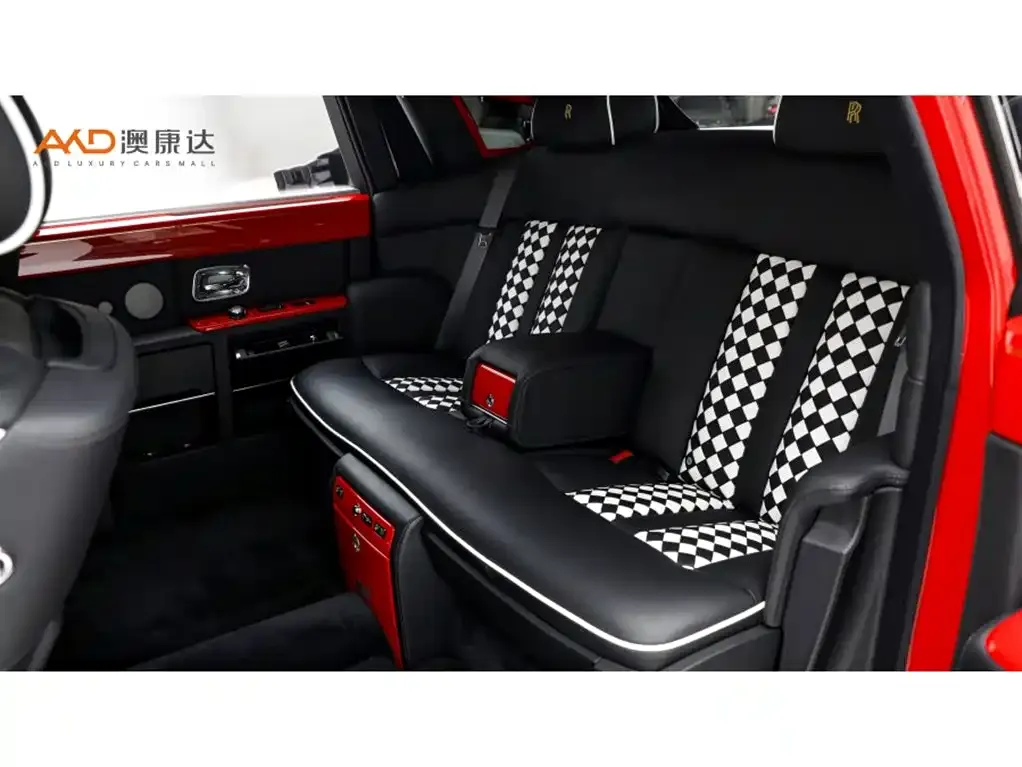 Rolls-Royce Phantom 2025 из CN, фото 2