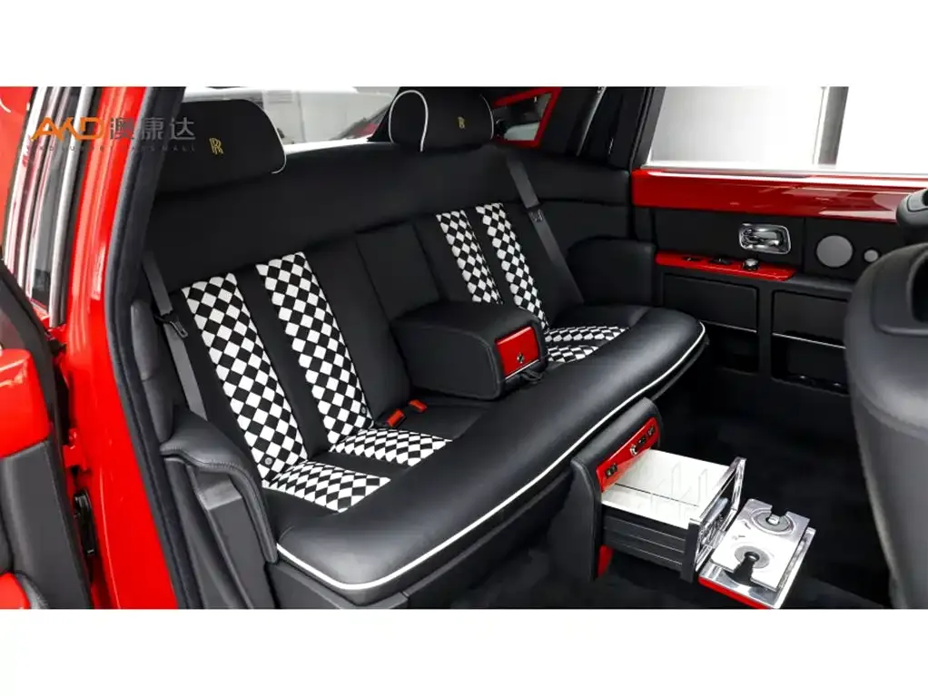 Rolls-Royce Phantom 2025 из CN, фото 9
