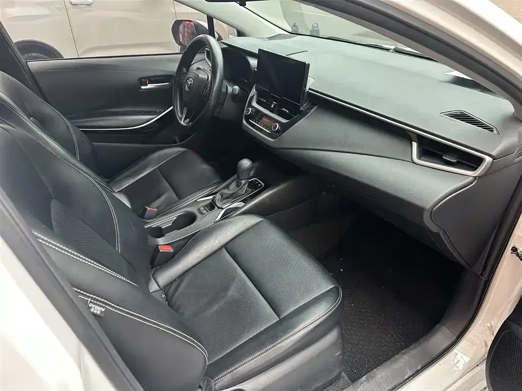 Toyota Corolla 2023 из CN, фото 3